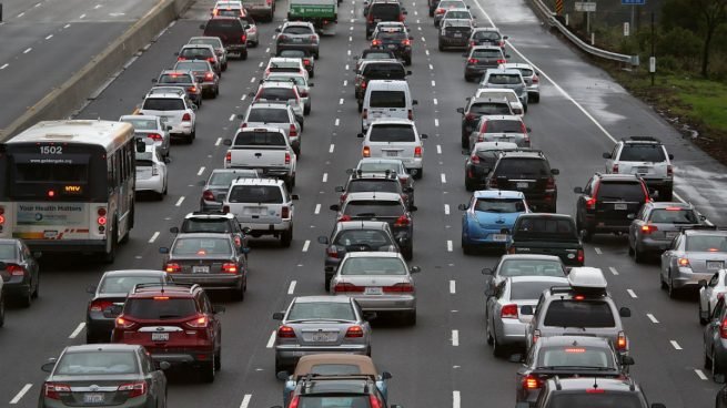 coches en el tráfico