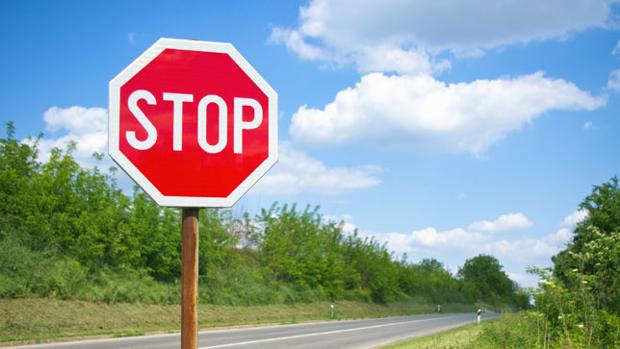 Intersecciones con señales de stop
